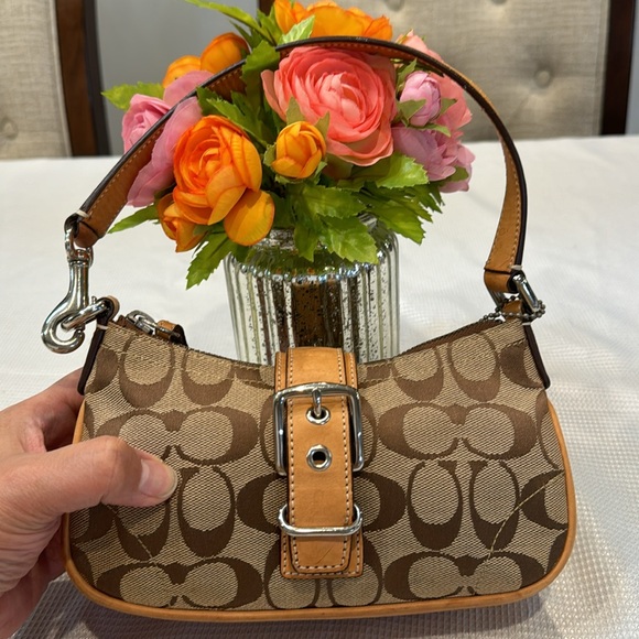 Authentic Coach small shoulder bag - Picture 2 of 11
